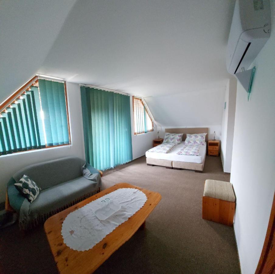 Emil Porta Hotel Balatongyörök Exterior foto