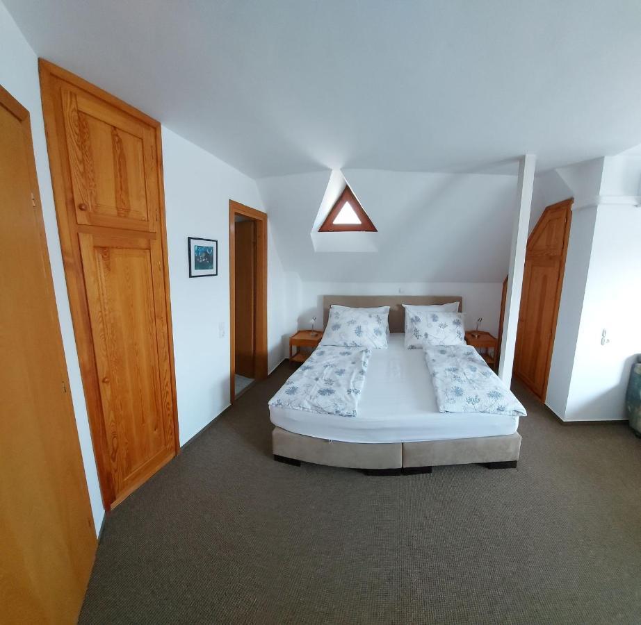 Emil Porta Hotel Balatongyörök Exterior foto